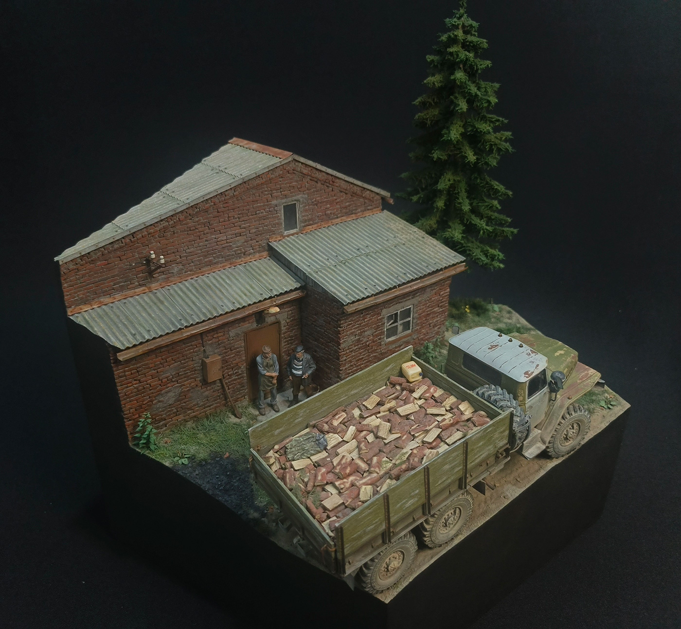 Dioramas and Vignettes: Working days, photo #3