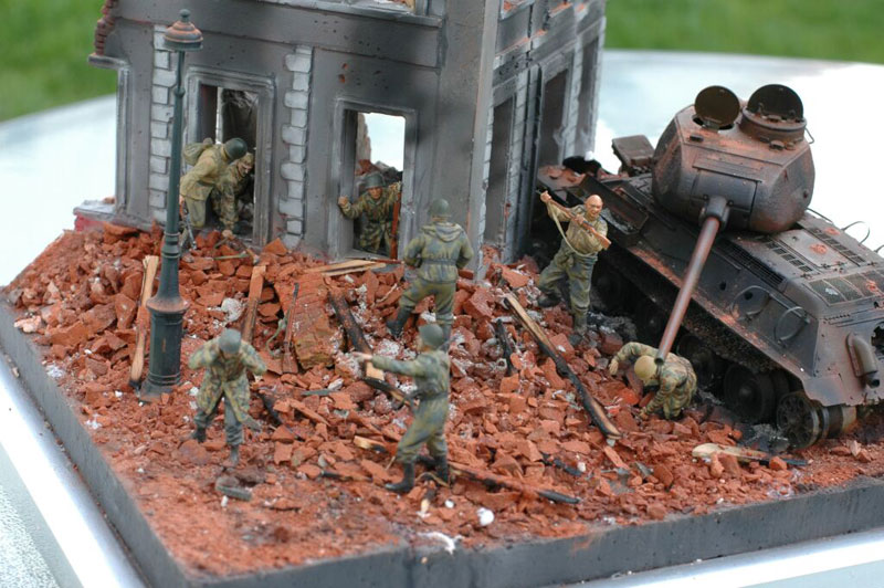 Dioramas and Vignettes: Cleaning out, photo #9
