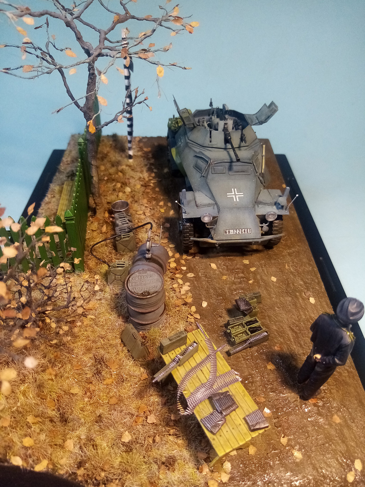 Диорамы и виньетки: Техобслуживание Sd.Kfz 222. СССР, осень 1941, фото #3