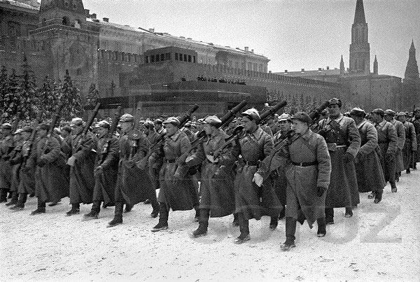 Figures: 7 november 1941. Red Square Parade., photo #4