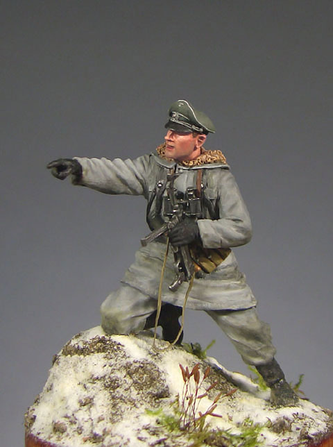 Figures: German officer, 1943, photo #1