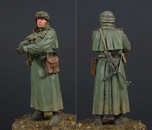 Figures: German feldgendarme