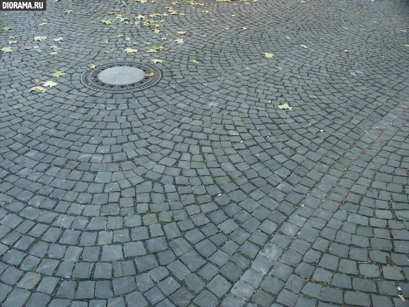 Square pavement, Erpel, West Germany (Library Diorama.Ru)