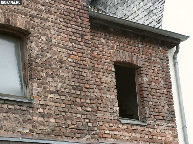 Stone house facade, Kripp, West Germany (Library Diorama.Ru)