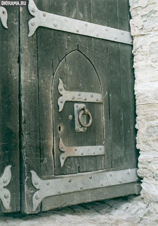 Castle gates, Kronberg, West Germany (Library Diorama.Ru)