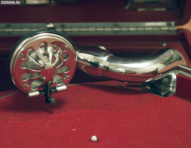 Патефон HMV #5A, фрагмент (Копилка Diorama.Ru)