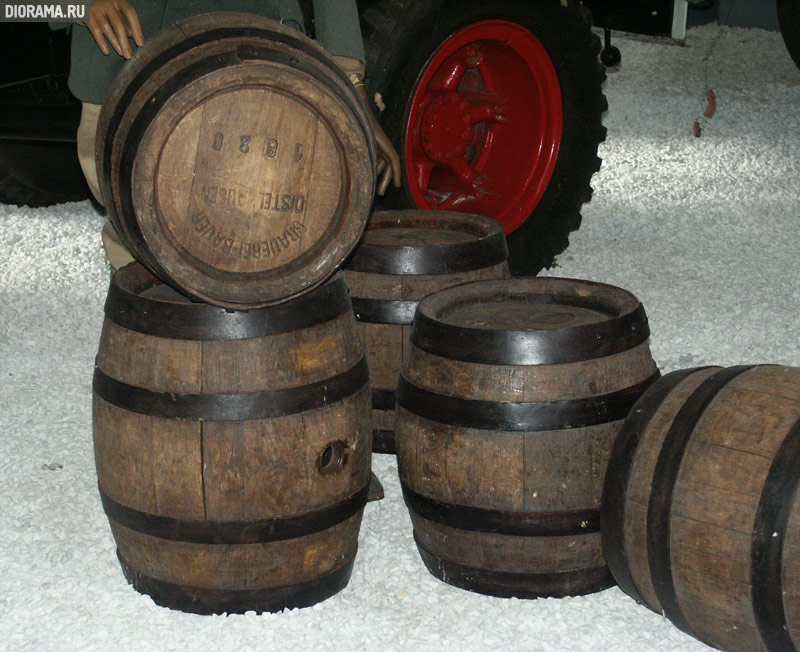 Assorted beer barrels, Museun Sinsheim, Germany (Library Diorama.Ru)