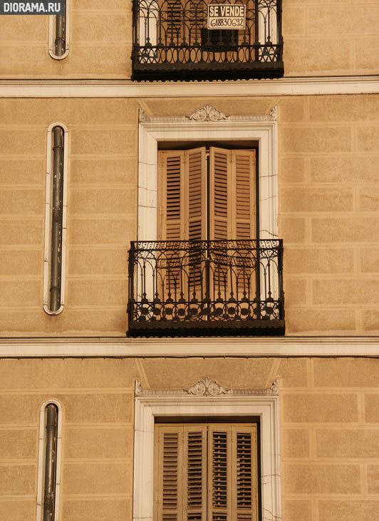 Apartment house balconies, Madrid (Library Diorama.Ru)