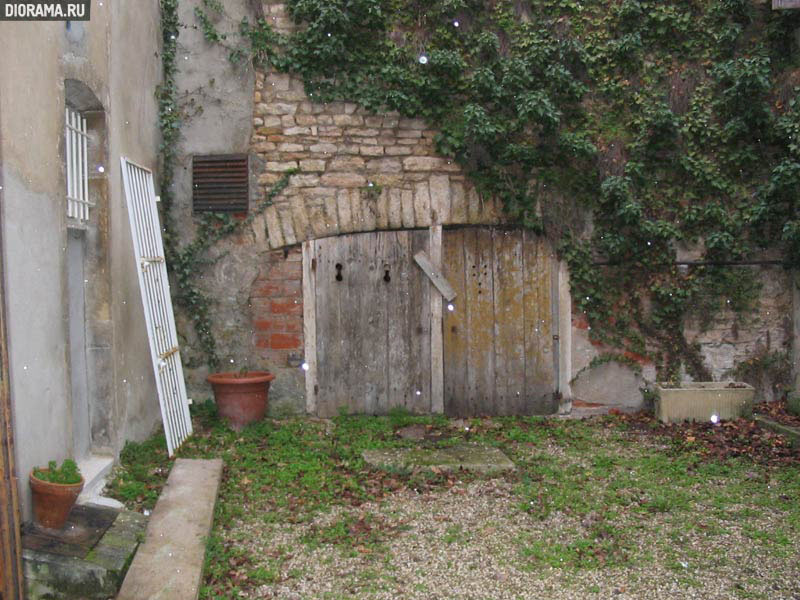 Inner garden, Bon, Burgundia, France (Library Diorama.Ru)