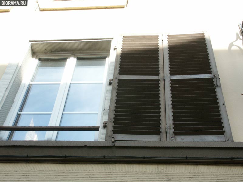 Apartment house window, Sarreguemines, Lorraine, France (Library Diorama.Ru)