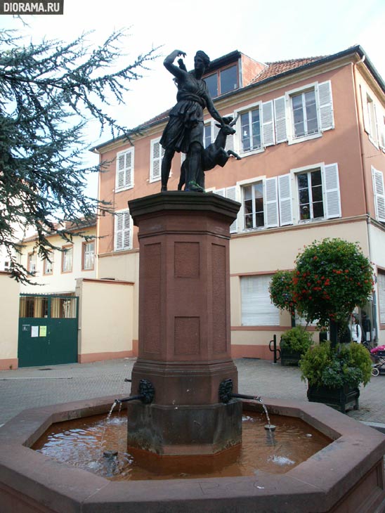 Fountain, Sarreguemines, Lorraine, France (Library Diorama.Ru)