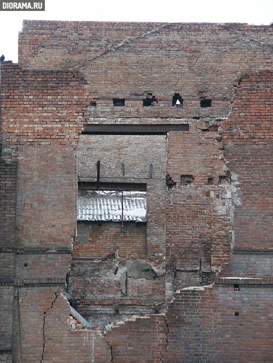 Ruinous brick building, Rostov-on-Don, Russia (Library Diorama.Ru)