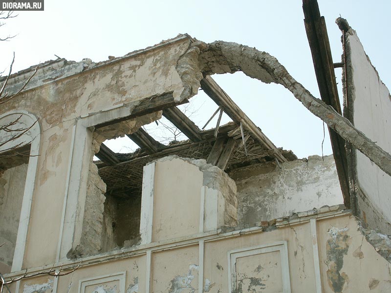 Ruinous building, Pyatigorsk, Russia (Library Diorama.Ru)