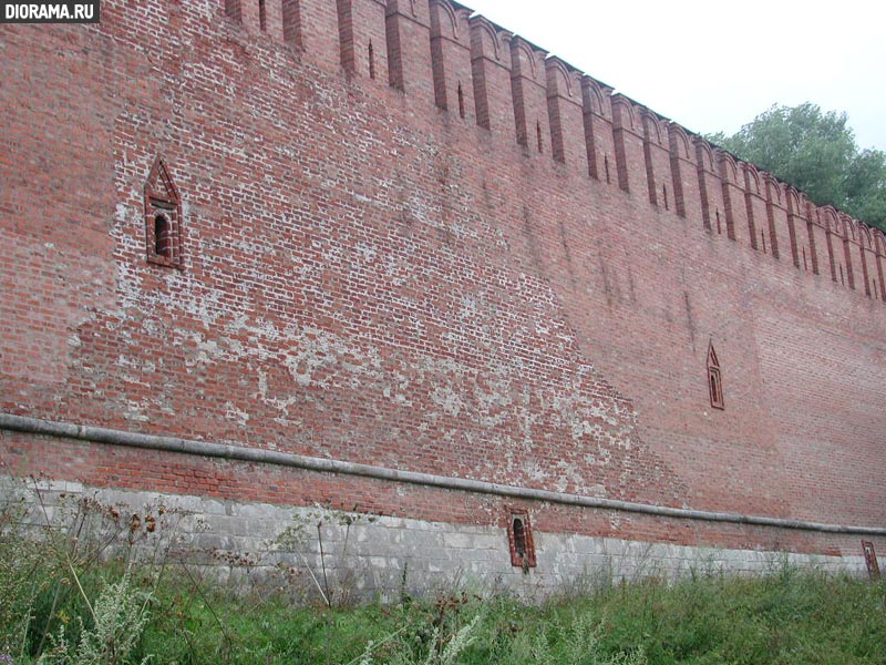 Embrasures in the wall, Smolensk, Russia (Library Diorama.Ru)