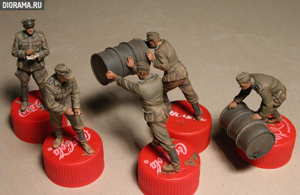 Reviews: German soldiers with fuel drums