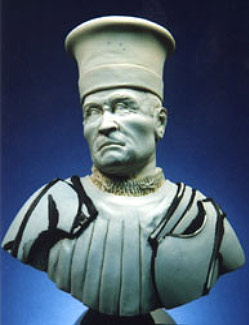 Features: Large-scale bust painting, photo #1